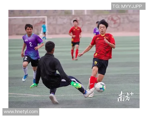 双人足球大赛精彩纷呈团队协作与个人技艺的完美结合